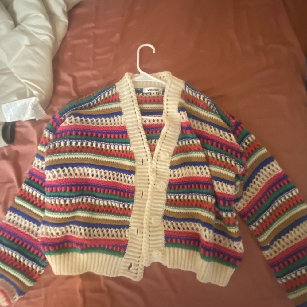 Size M Brand new knitted sweater